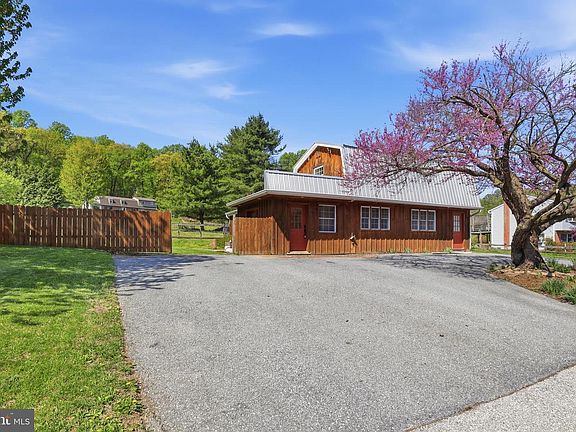 2nd image of 625 Pleasant View Rd