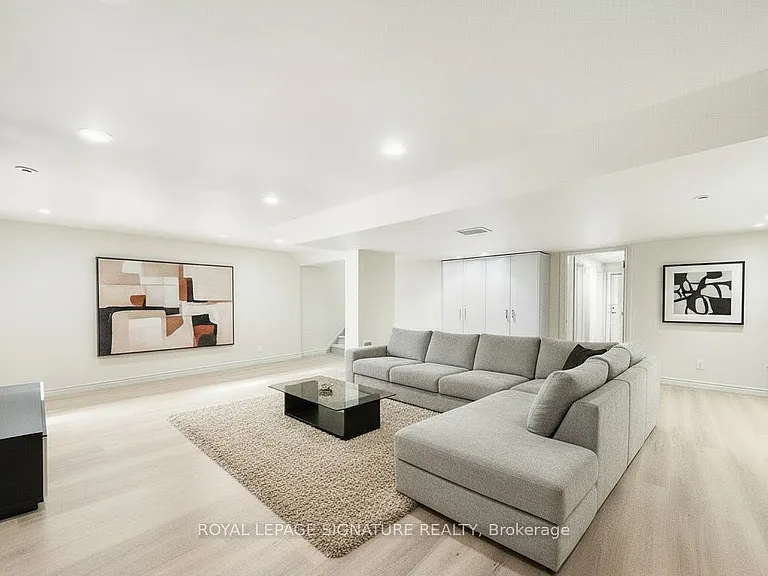 18 Old English Ln — Photo 7
