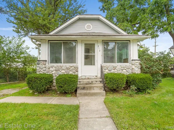 212 W Brooklyn Ave, Pontiac, MI 48340
