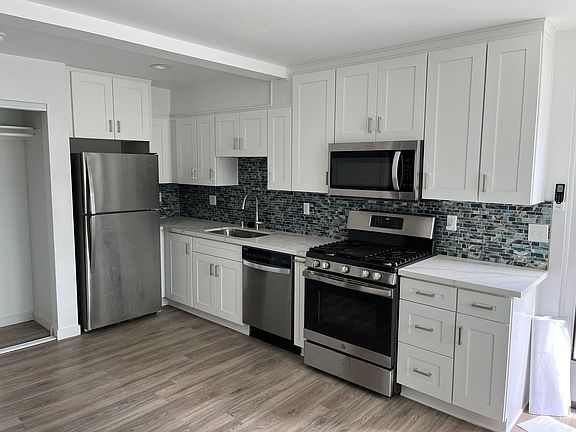 2nd image of 224 S Ditmar St #1-C