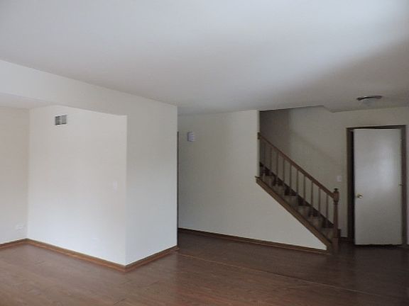 3rd image of 411 Vana Dr