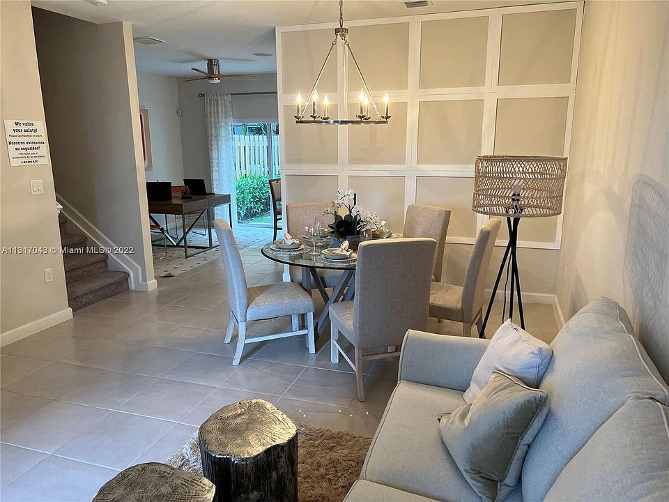 1st image of 2614 SE 10th St #2614
