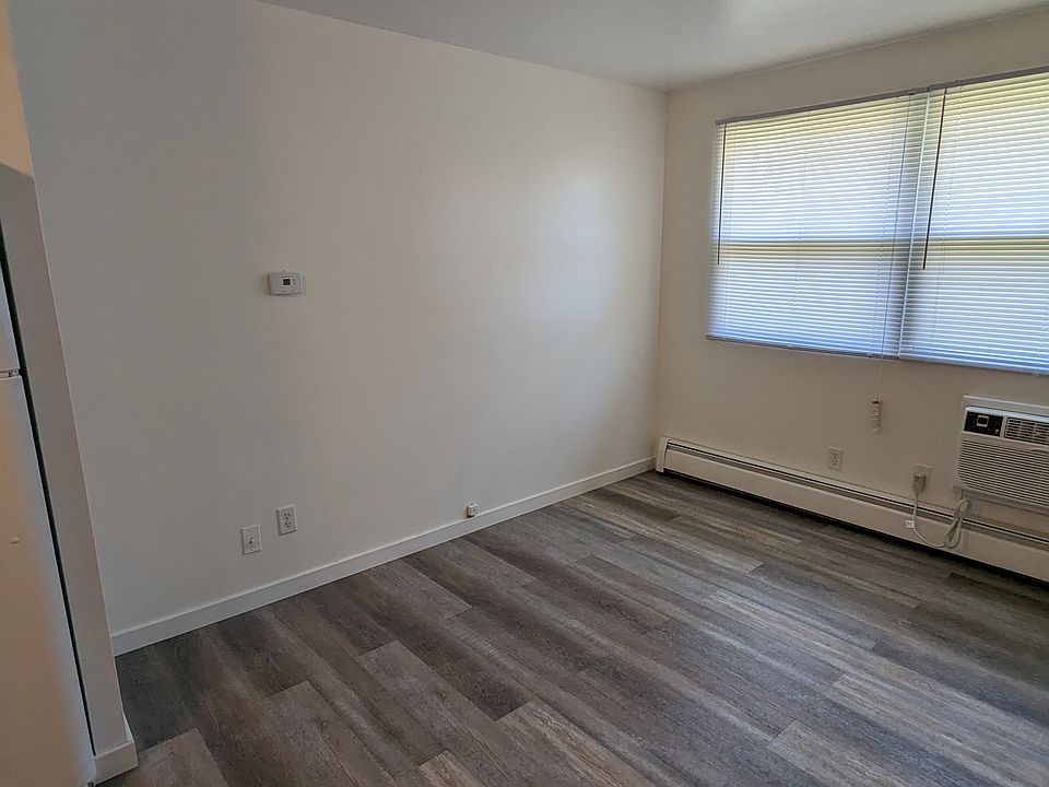 1st image of 1484 Leo St #2