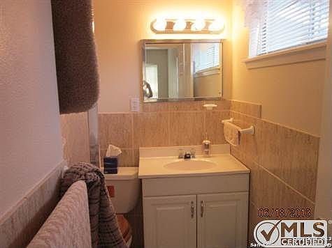 4th image of 1410 Montview