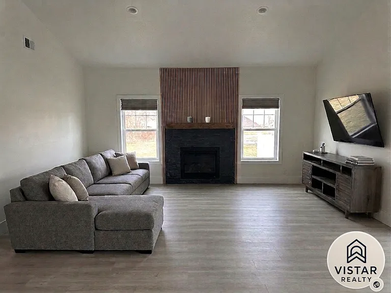 4963 Seneca Park Loop — Photo 8