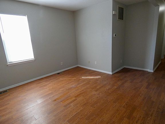 3rd image of 1060 W 40th St #A