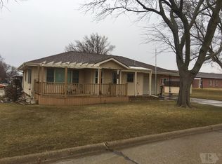 403 Roosevelt St, Remsen, IA 51050