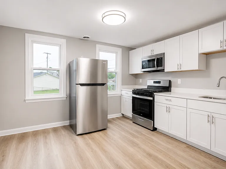 5 Homeland Ave — Photo 17