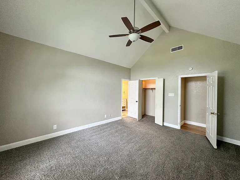 1818 Diana Ln — Photo 21
