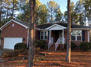 2 Old Hunt Pl, Pinehurst, NC 28374