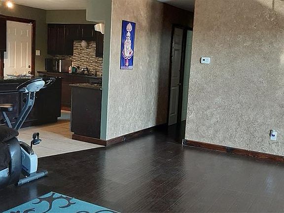 5th image of 309 Davidson Cir