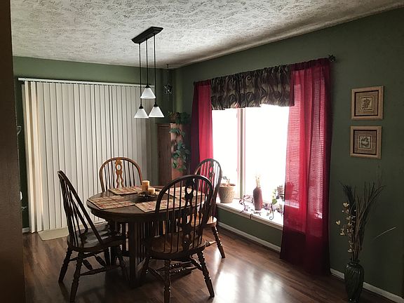 4th image of 2639 N 123rd Cir