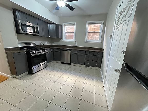2nd image of 68 Bellevue St #2
