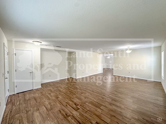 3rd image of 7509 Hunters Greene Cir