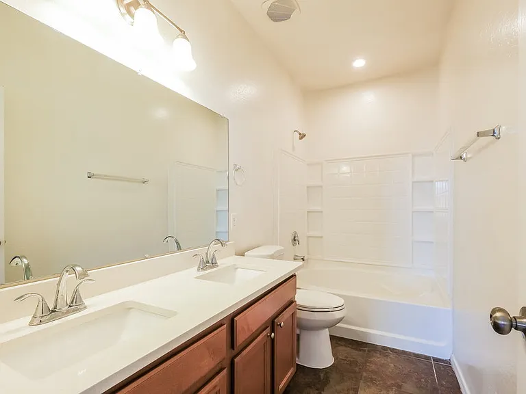 7342 W Saint Charles Ave — Photo 12