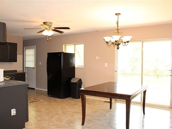 5th image of 429 Kristine Ln