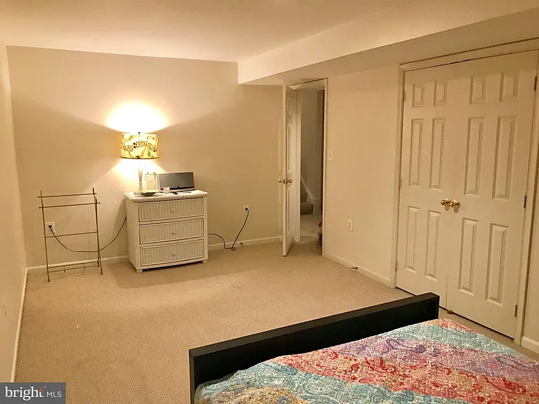 18400 Lanier Island Sq — Photo 37