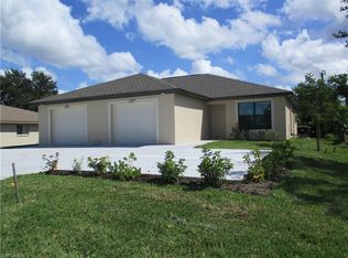 1237 SE 23rd Pl, Cape Coral, FL 33990