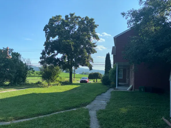 164 S River St #B, Marietta, PA 17547