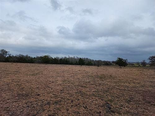 2nd image of 176 Ike Ln