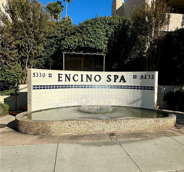 1st image of 5330 Lindley Ave Unit 201