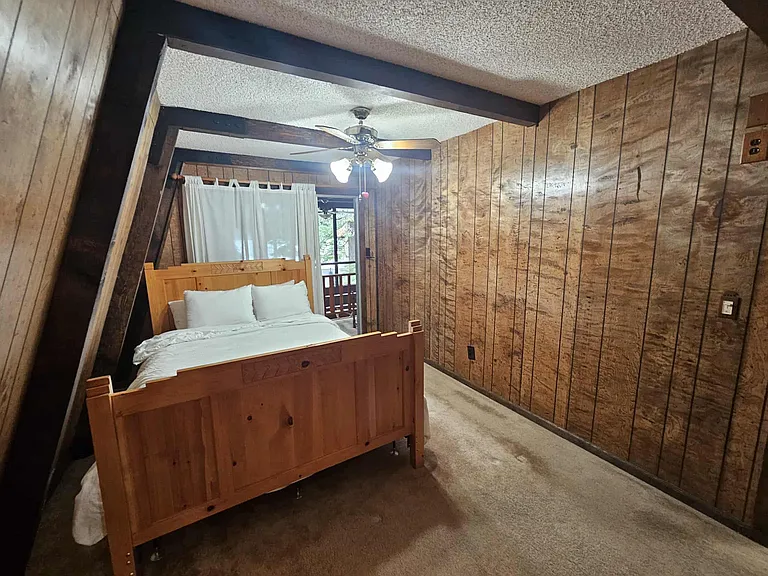 Upstairs bedroom 1