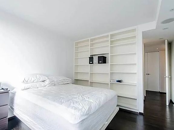 5th image of 1 Irving Pl APT P26a