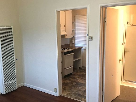 4th image of 150 Canfield Ave APT 6