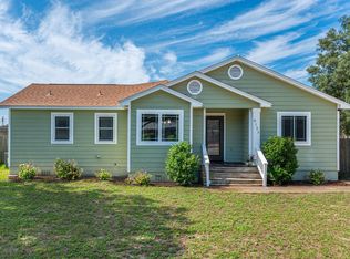 8125 4th St, Navarre, FL 32566