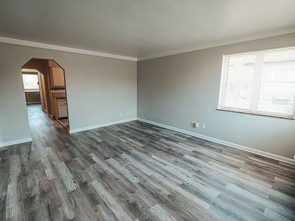 5th image of 632 Maple Dr #3