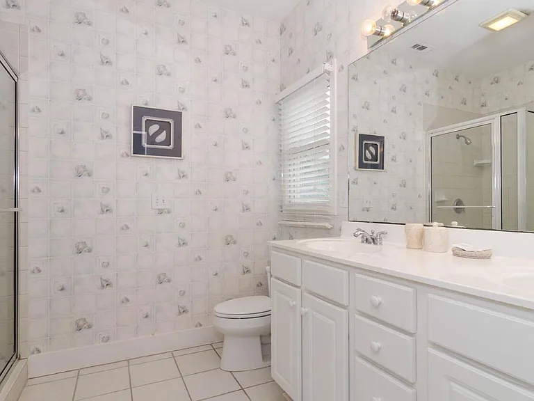 10 Meier St #B — Photo 18