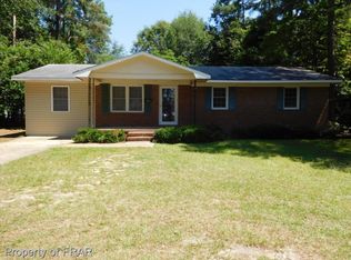 215 E 6th Ave, Raeford, NC 28376