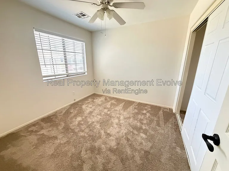 2060 N 30th St — Photo 22