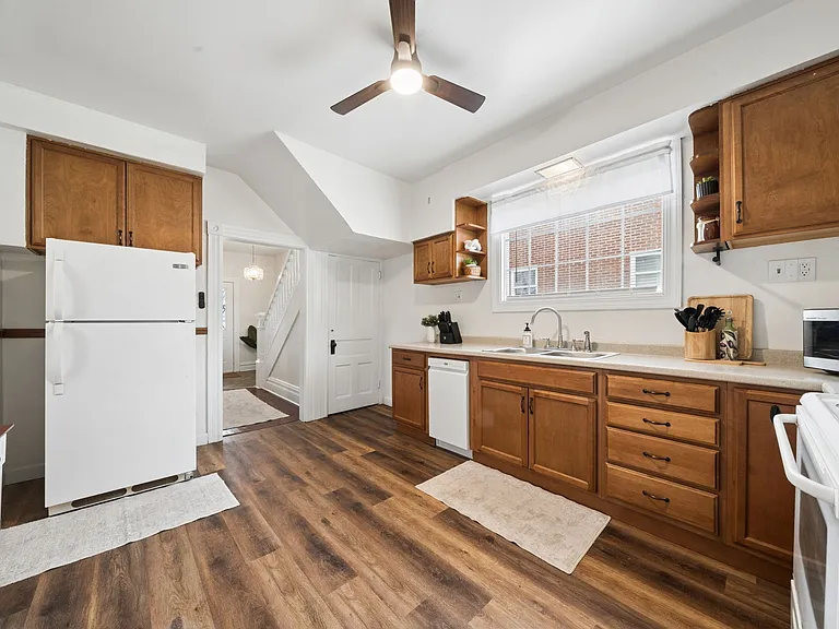 6 Webster Ave — Photo 5