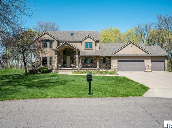 180 Joray Dr, Mankato, MN 56001