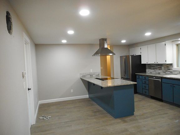 Kitchen counter, room for stools at counter