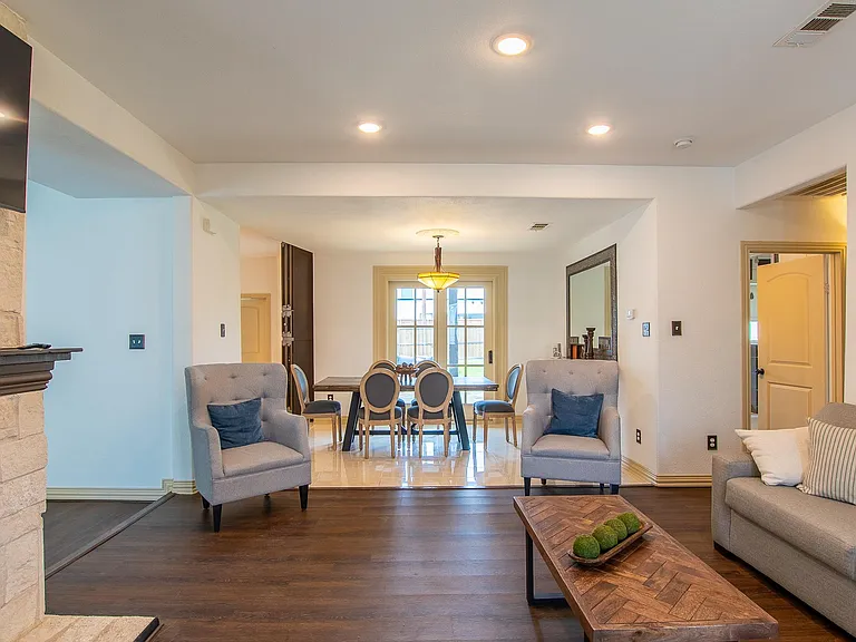 3631 Seguin Dr — Photo 3