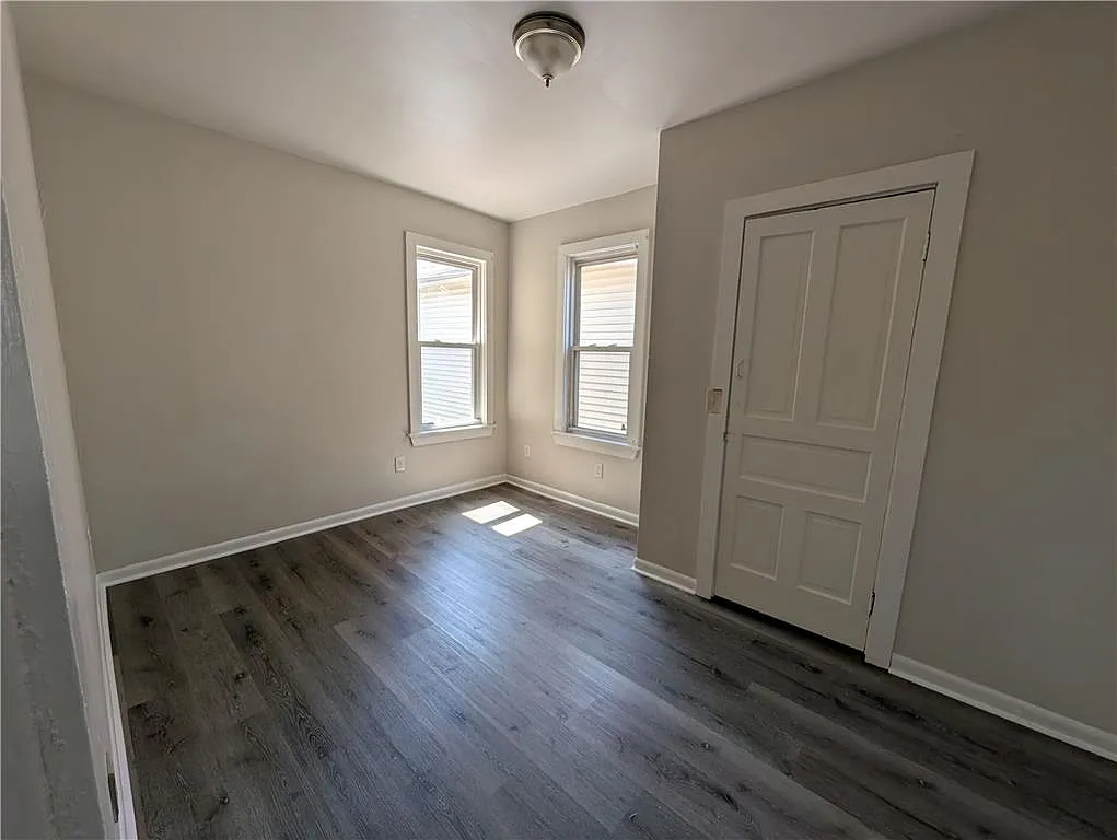 1 bed, 1.0 bath, 796 sqft, $1,300 — Photo 4