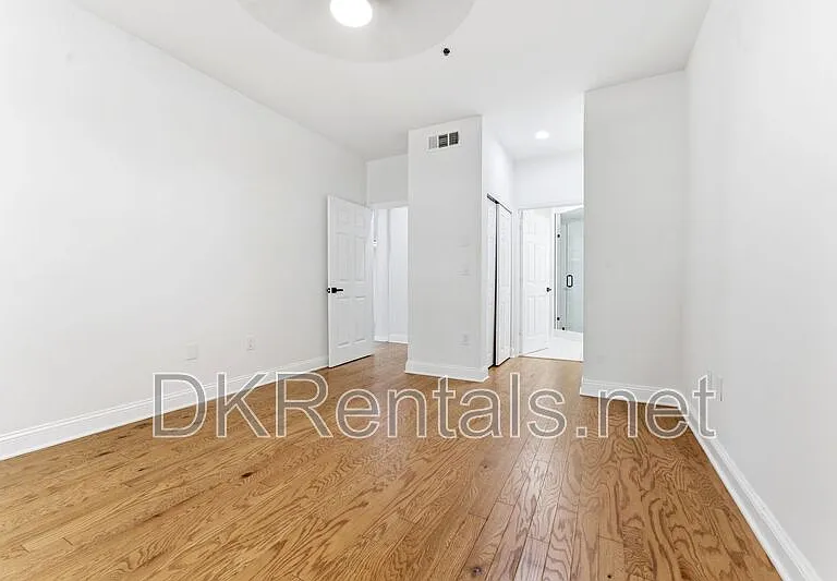 220 Renaissance Pkwy NE #2111 — Photo 23