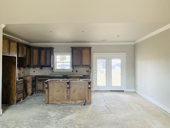 5th image of 2300 N Brook Ln