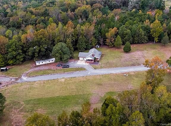 2nd image of 2046 Hidden Creek Ct