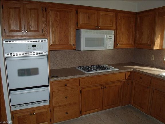 3rd image of 619 Murray Hill Dr