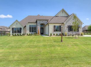 18529 E Red Fox Trl, Owasso, OK 74055