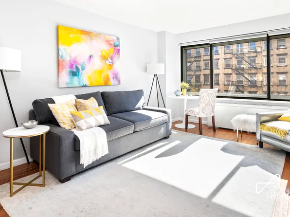 201 West 21st Street image 1 of 7