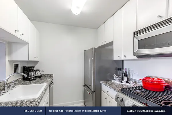 Rented by The Blueground | media 90