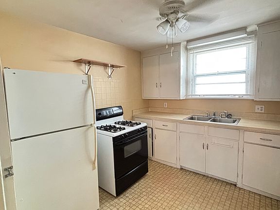 4th image of 76 Enola Ave Floor 1