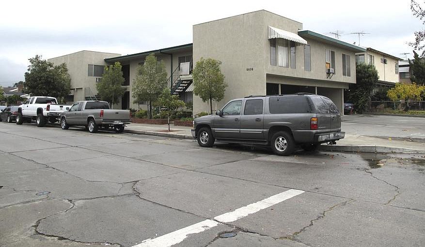 1st image of 6606 Irvine Ave APT 1