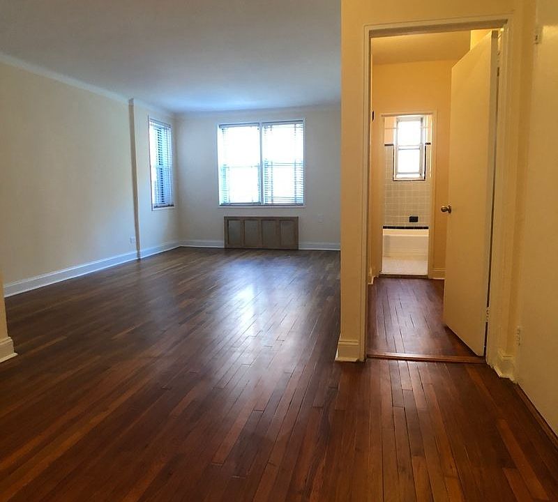 1st image of 11040 72nd Ave APT 2E