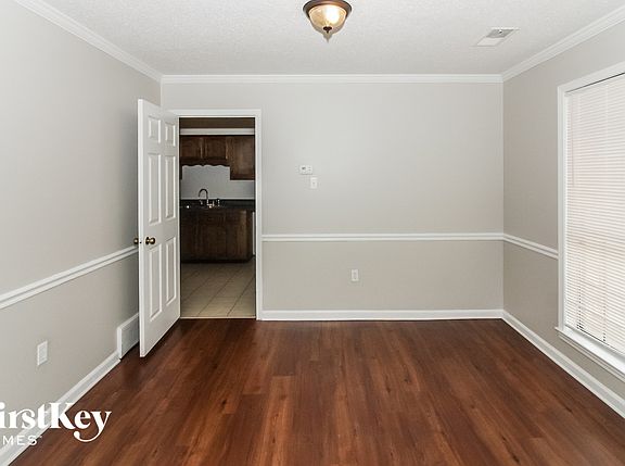 5th image of 6968 Cobblestone Dr
