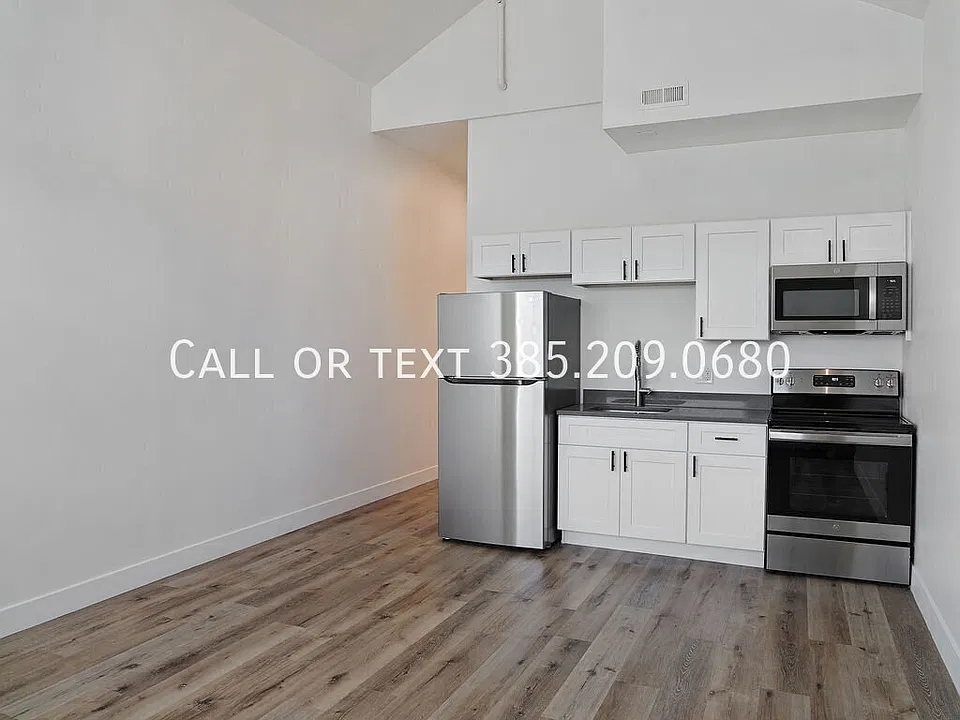 101 N Fort Ln #208
